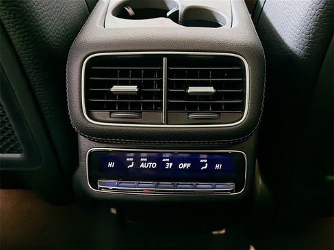 New 2026 Mercedes-Benz GLS 450 4MATIC image 28