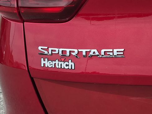 Used 2020 Kia Sportage LX AWD/4WD image 18