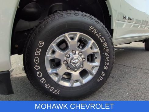 Used 2024 RAM 2500 Laramie AWD/4WD image 34