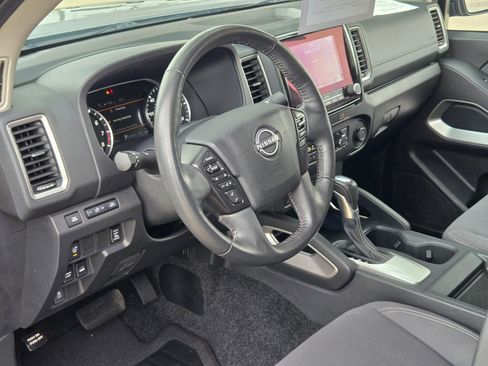 Used 2024 Nissan Frontier SV w/ SV Convenience Package image 10