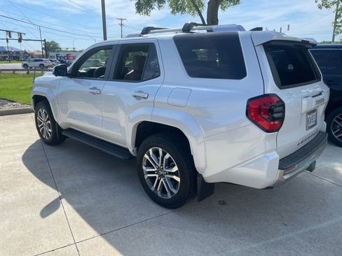 Used 2025 Toyota 4Runner Limited AWD/4WD image 5