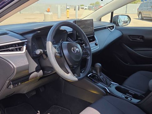 Used 2025 Toyota Corolla LE FWD image 10