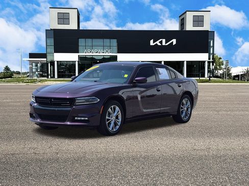 Used 2021 Dodge Charger SXT w/ Driver Convenience Group AWD/4WD image 4