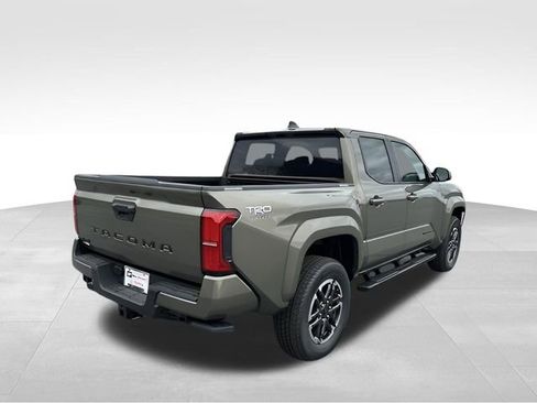 Used 2025 Toyota Tacoma TRD Sport image 8