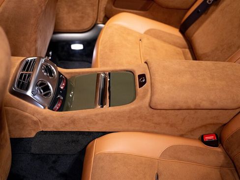 Used 2021 Rolls-Royce Dawn RWD image 19