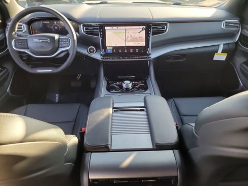 New 2026 Jeep Grand Wagoneer Limited AWD/4WD image 17