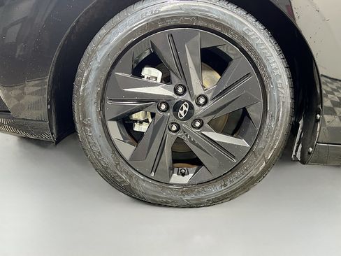 Used 2021 Hyundai Elantra SEL FWD image 14