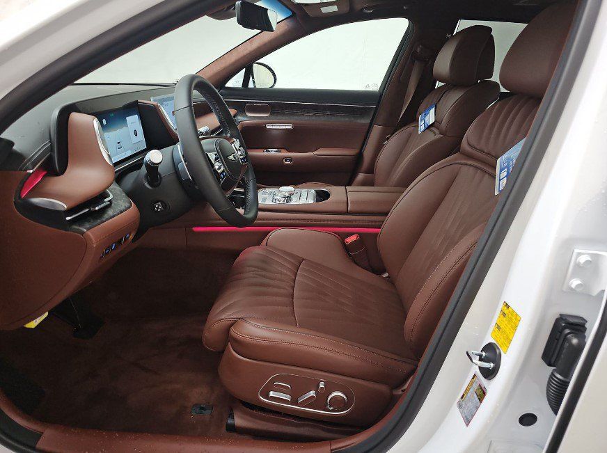 Used 2026 Genesis G90 3.5T AWD/4WD image 5
