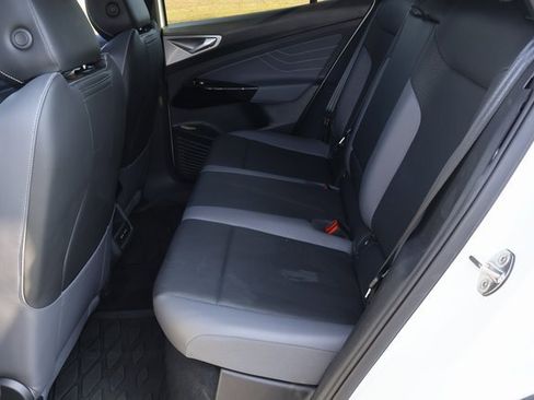 Used 2023 Volkswagen ID.4 Pro S image 13