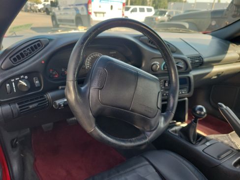 Used 1995 Chevrolet Camaro Z28 RWD image 14