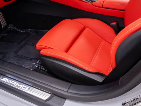 Used 2025 Mercedes-Benz AMG GT 63 image 16