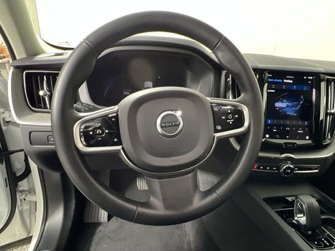 Certified 2025 Volvo XC60 B5 Plus image 13