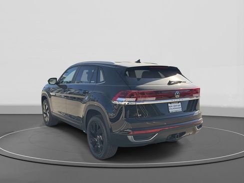 New 2026 Volkswagen Atlas Cross Sport SE FWD image 3