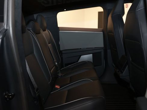 Used 2024 Tesla Cybertruck AWD Crew Cab image 16