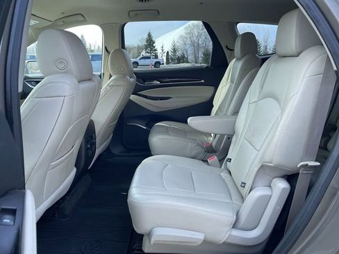 Used 2020 Buick Enclave Essence image 23