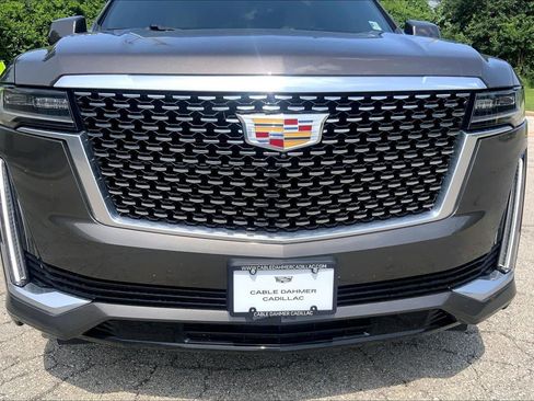 Used 2021 Cadillac Escalade ESV Premium Luxury w/ Driver Assist Tech Package AWD/4WD image 31