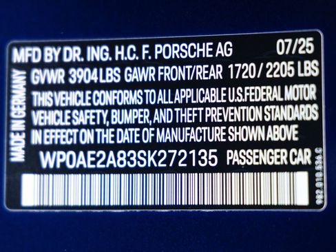 Certified 2025 Porsche 718 Cayman GT4 RS RWD image 31
