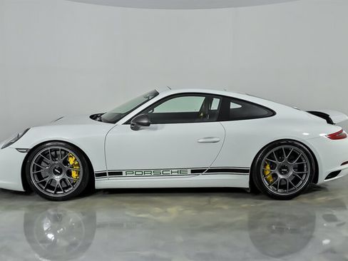 Used 2018 Porsche 911 Carrera T RWD image 7