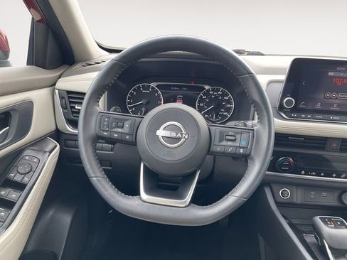 Used 2023 Nissan Rogue SV w/ SV Premium B Package AWD/4WD image 12