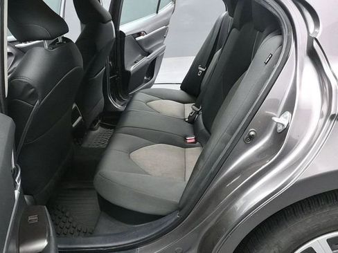 Used 2021 Toyota Camry LE image 10
