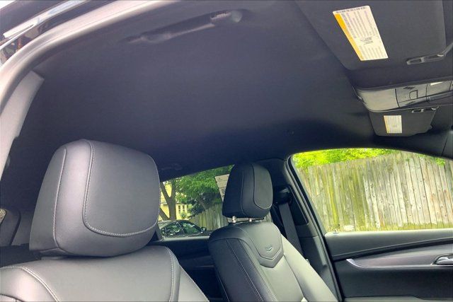 Used 2025 Cadillac XT5 Luxury w/ LPO, Floor Liner Package AWD/4WD image 22