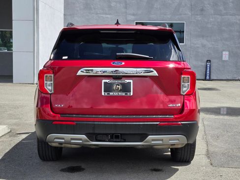 Certified 2024 Ford Explorer XLT w/ Equipment Group 202A AWD/4WD image 6