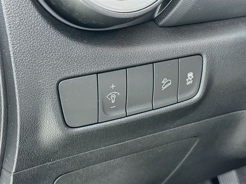 Used 2023 Hyundai Kona SEL FWD image 10