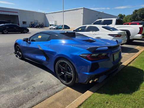 Used 2021 Chevrolet Corvette Stingray Premium Conv w/ Z51 Performance Package RWD image 7