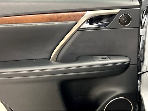 Certified 2022 Lexus RX 350L Premium w/ Premium Package image 18