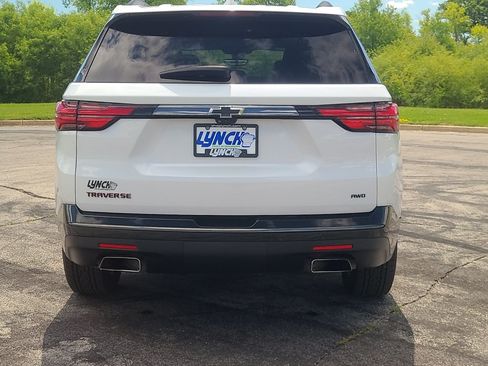 Used 2022 Chevrolet Traverse Premier w/ Redline Edition AWD/4WD image 3