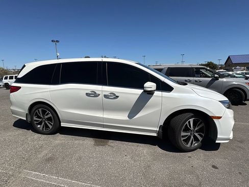 Used 2018 Honda Odyssey Elite image 5