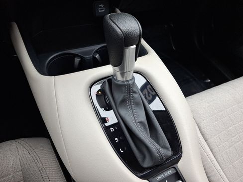 Certified 2023 Honda HR-V LX image 14