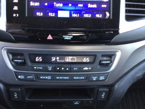 Used 2018 Honda Pilot EX-L image 10