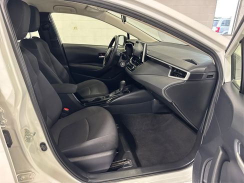 Used 2020 Toyota Corolla LE image 14
