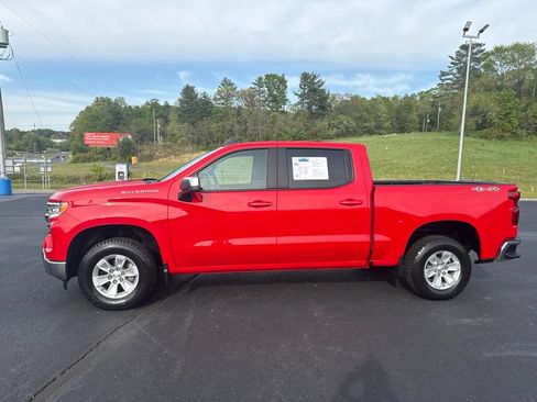 Used 2025 Chevrolet Silverado 1500 LT AWD/4WD image 5