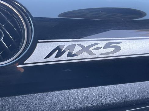 Used 2006 MAZDA MX-5 Miata Grand Touring image 28