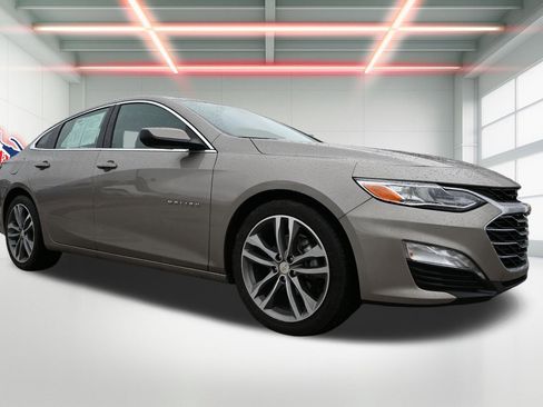 Used 2024 Chevrolet Malibu LT FWD image 4