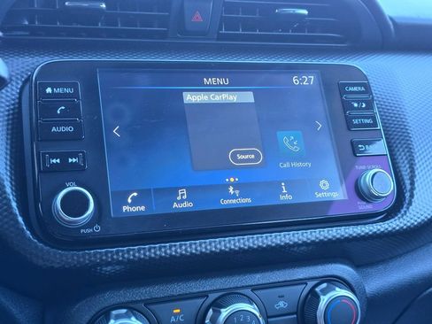 Used 2023 Nissan Kicks SV w/ Interior Electronics Package FWD image 17