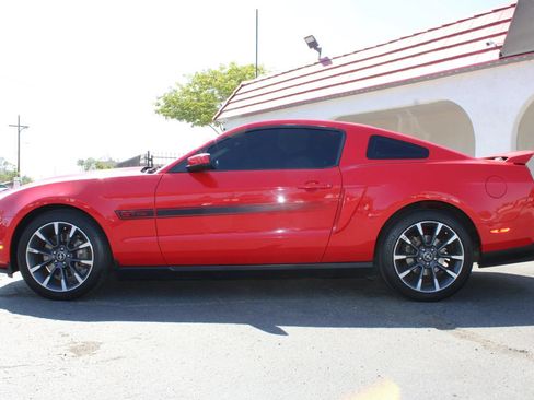 Used 2012 Ford Mustang GT Premium RWD image 34