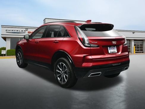 Used 2025 Cadillac XT4 Sport FWD image 3