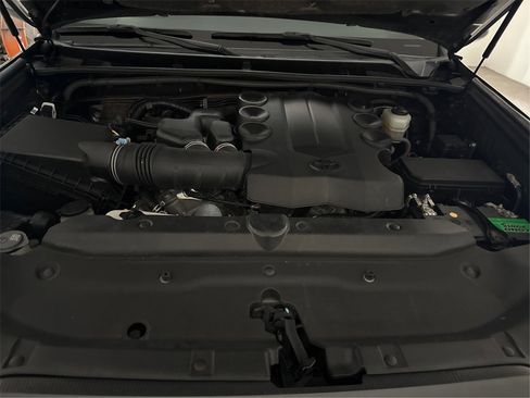 Used 2021 Toyota 4Runner SR5 image 17