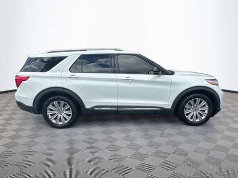 Used 2022 Ford Explorer Limited w/ Equipment Group 301A RWD image 5