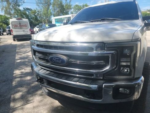 Used 2021 Ford F250 Lariat w/ Lariat Value Package AWD/4WD image 2