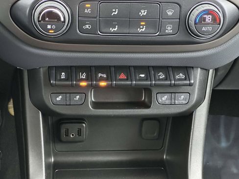 Used 2022 Chevrolet Colorado Z71 w/ Z71 Midnight Edition image 22