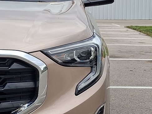 Used 2018 GMC Terrain SLE FWD image 27