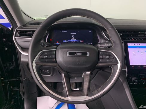 Used 2023 Jeep Grand Cherokee L Limited w/ Rear Seat Video Group I AWD/4WD image 21