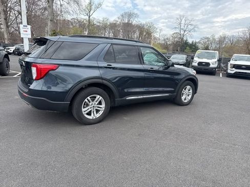 Certified 2022 Ford Explorer XLT w/ Equipment Group 202A AWD/4WD image 11