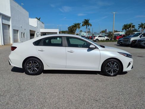 Used 2024 Kia Forte LXS image 4