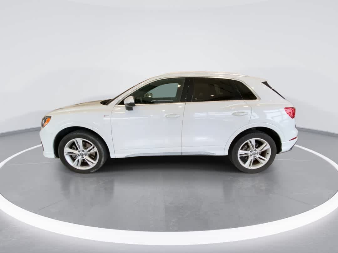 Used 2020 Audi Q3 2.0T Premium w/ Convenience Package AWD/4WD image 5