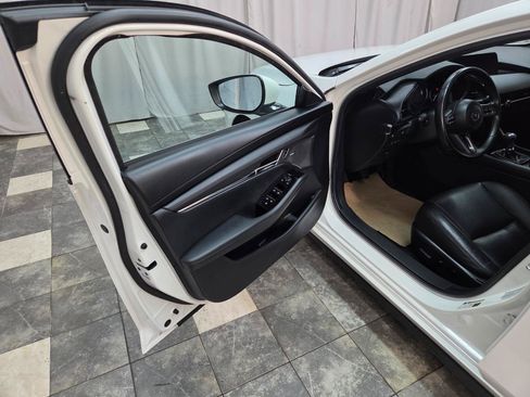 Used 2022 MAZDA MAZDA3 s FWD image 10